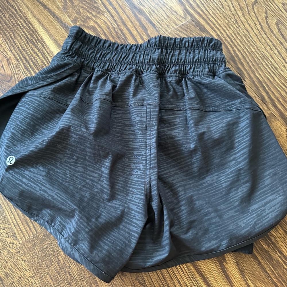Lululemon lined running shorts